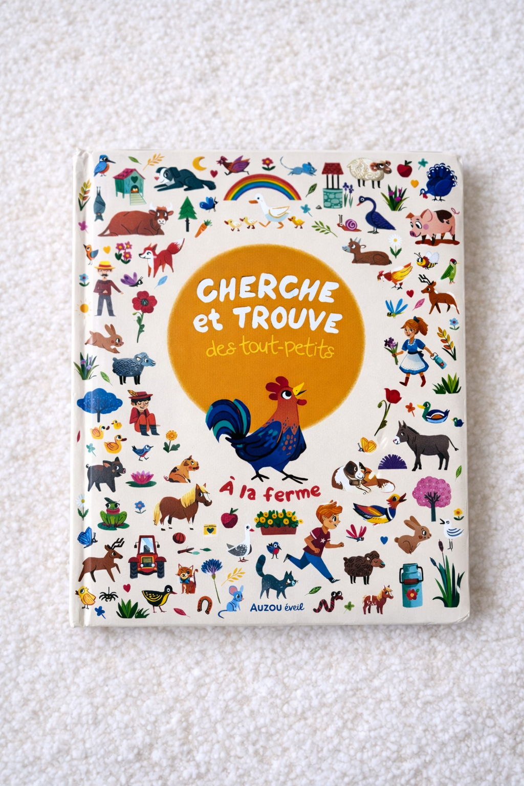Cherche et trouve des tout-petits à la ferme
