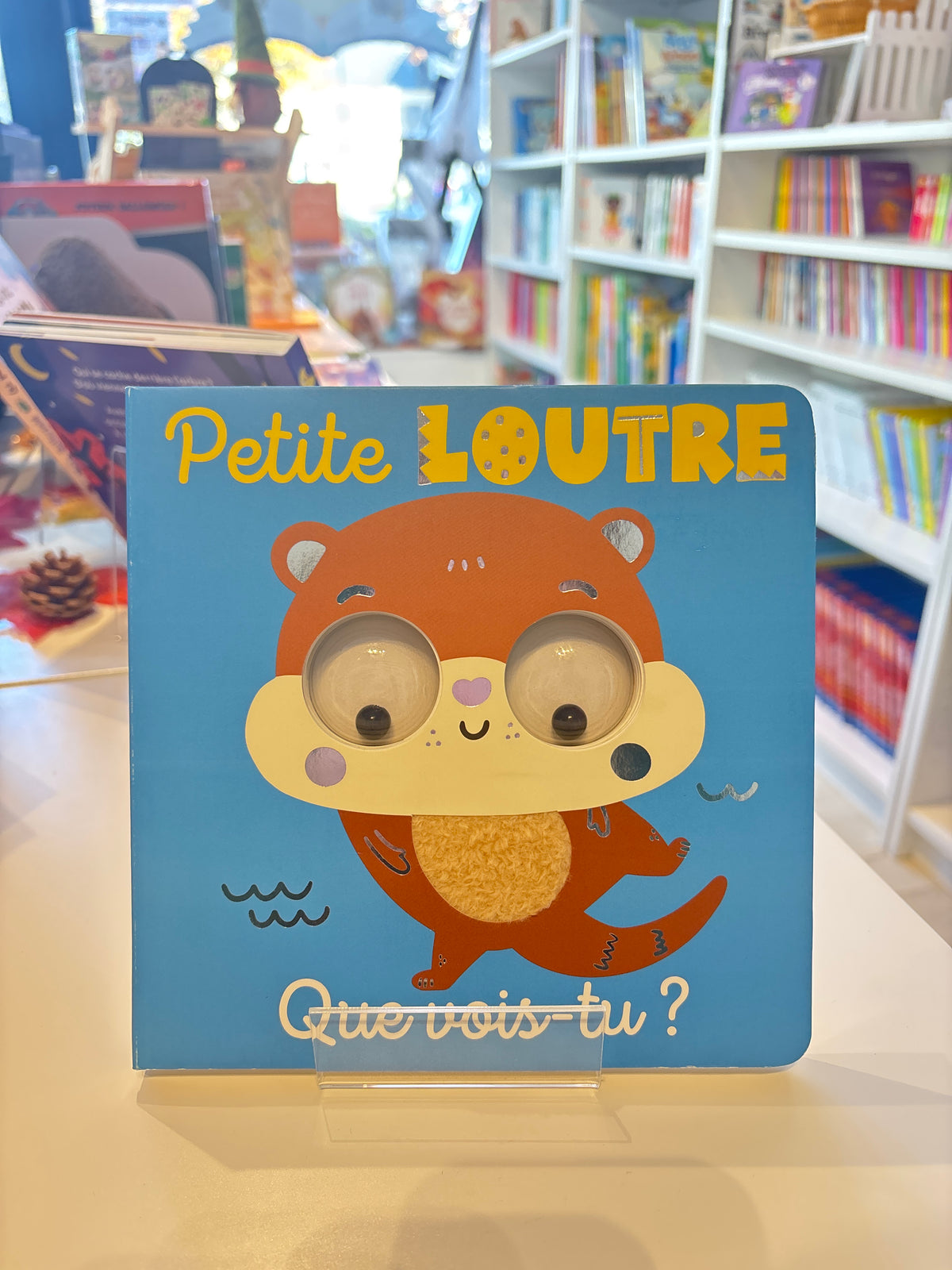 Petite loutre, que vois-tu ?